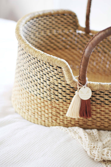 'Wheatgrass' Moses Basket - (mattress included)